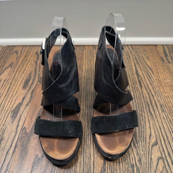 Sofft Christine Black Leather Strappy Heels size 6.5 - Picture 2 of 8